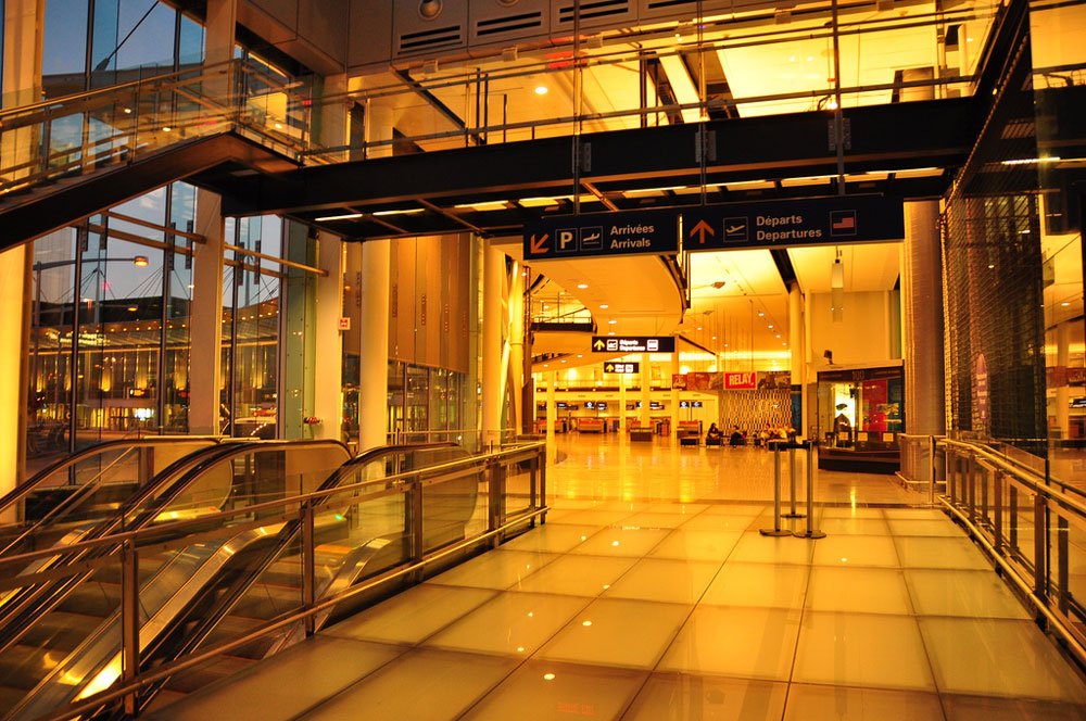 montreal-airport-interior