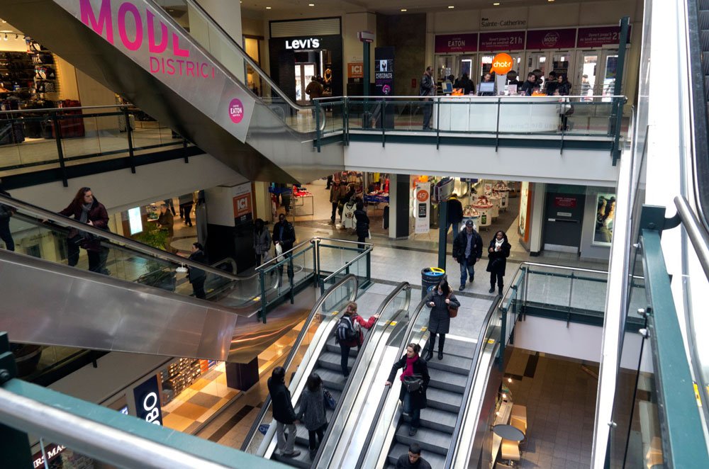 montreal-underground-city-eaton-centre